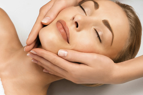 Facial, Antiedad con Micro y Electroforesis (penetra el colágeno, elastina)